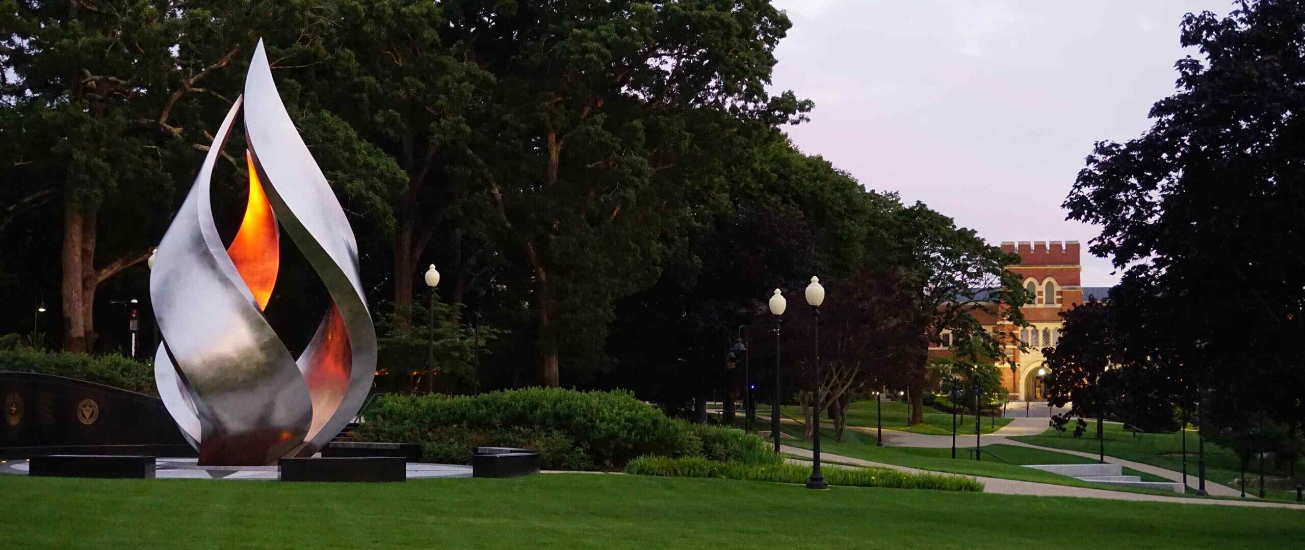 Callabria Plaza and the Torch statue at sunset